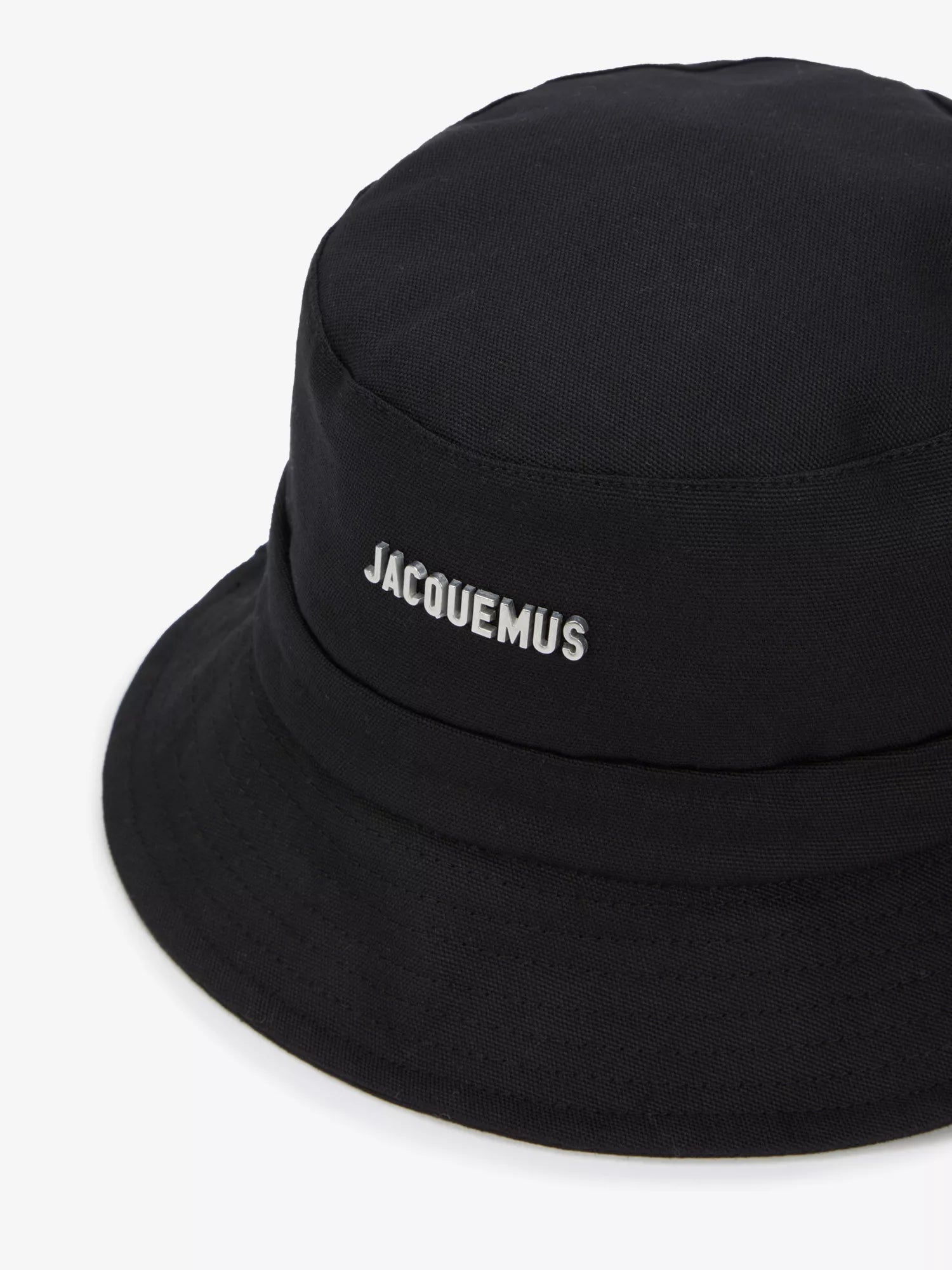Jacquemus Men's Le Bob Gadjo metallic-plaque cotton bucket hat Jacquemus