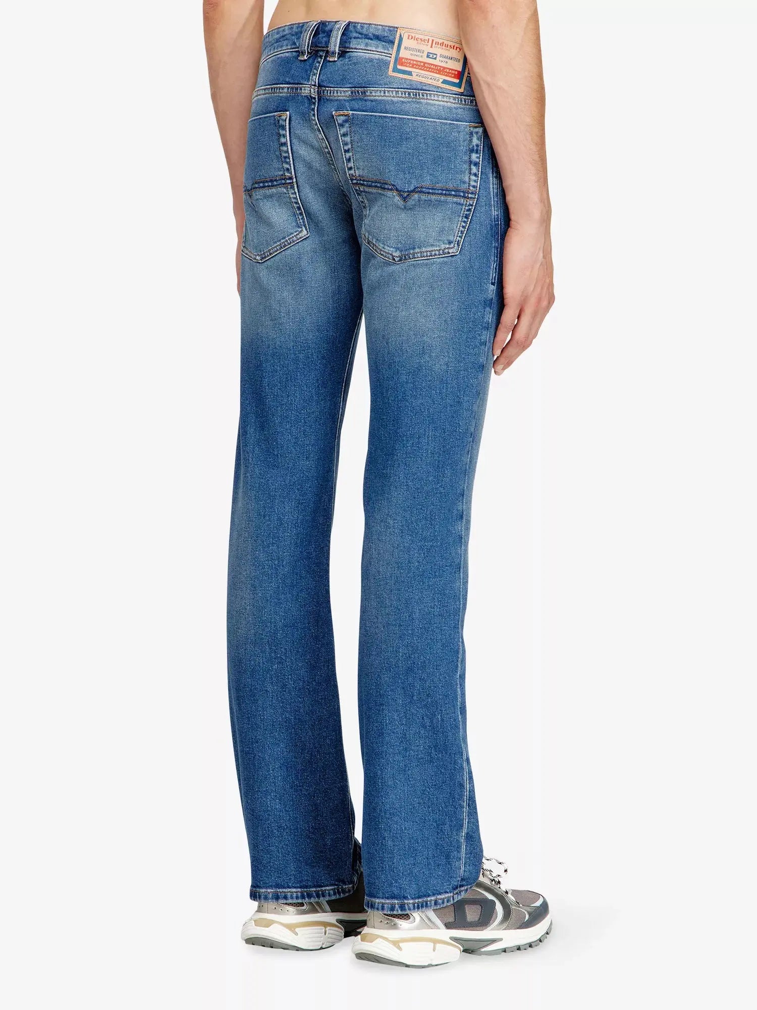 Diesel Men's 2007 Zatiny Oadbi Bootcut-Leg Denim Jeans Diesel